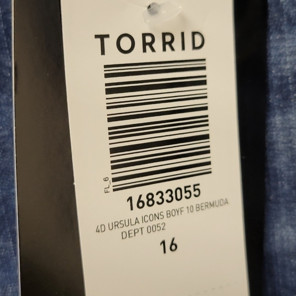 Torrid Disney Ursula Boyfriend Bermuda Jean Shorts 16 - Picture 7 of 9